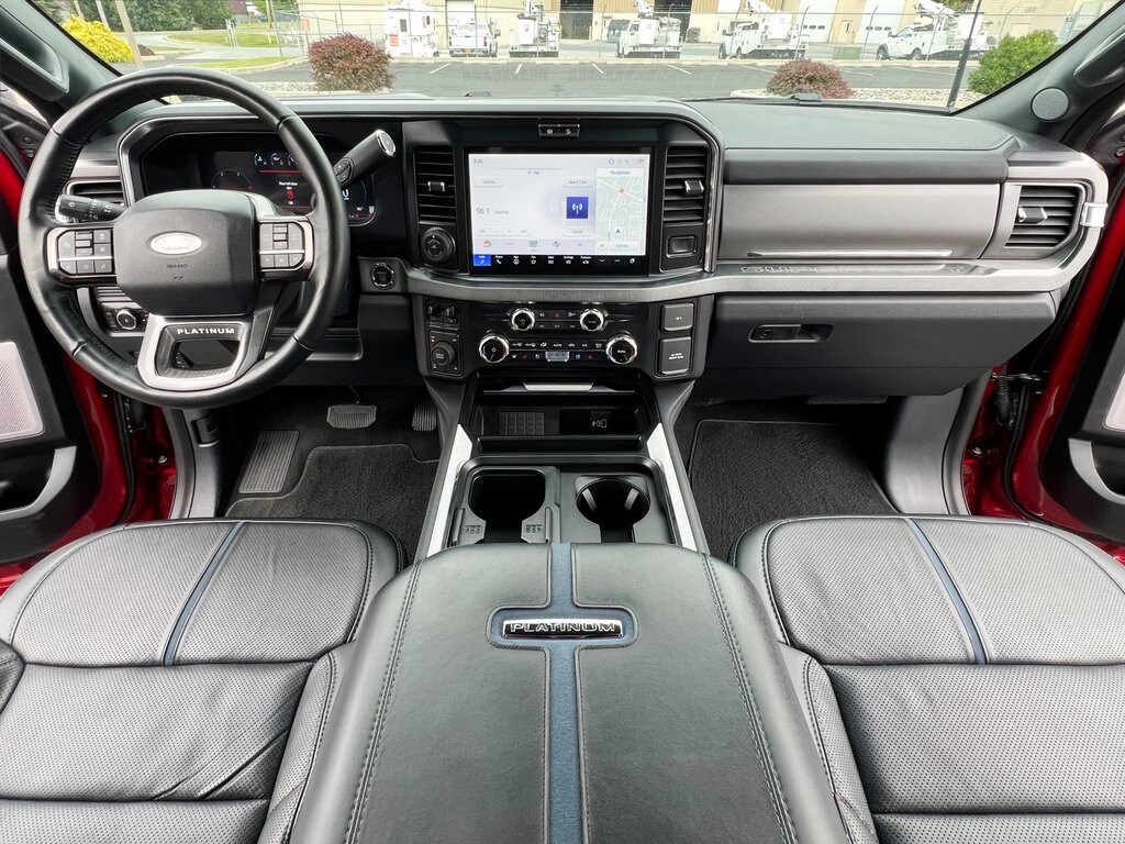 2025 Ford F-250 photo 3