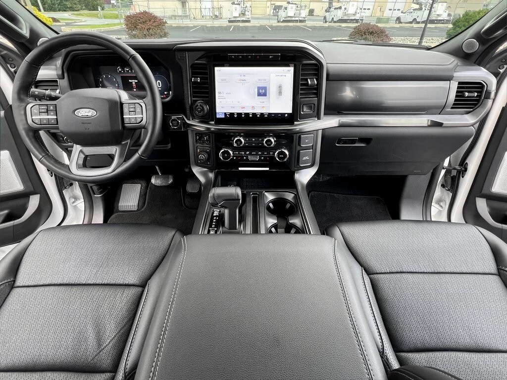 2024 Ford F-150 Lariat photo 3