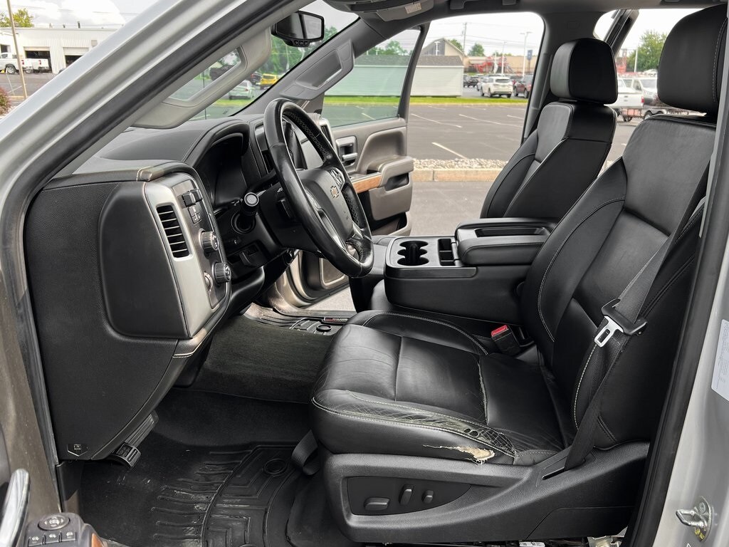 2018 Chevrolet Silverado 2500HD LTZ photo 2