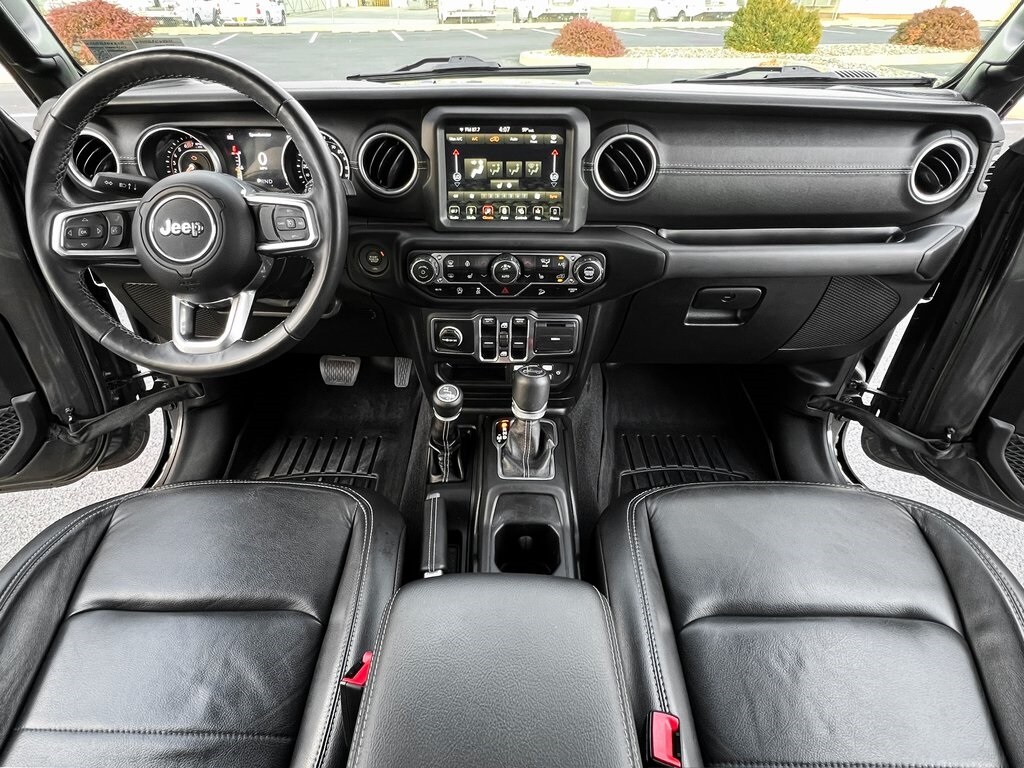 2018 Jeep Wrangler Unlimited Sahara photo 3