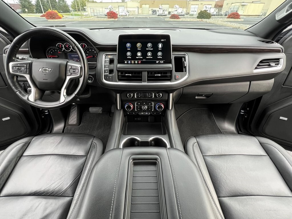 2021 Chevrolet Suburban Z71 photo 2