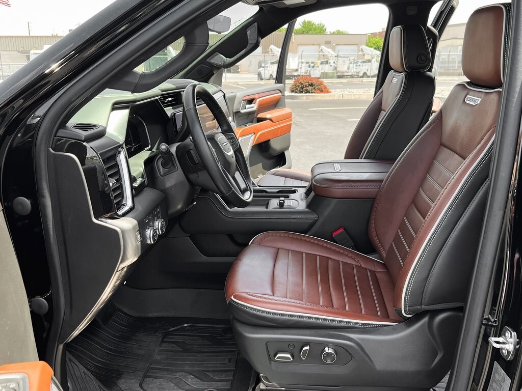 2024 Gmc Sierra HD Denali Ultimate photo 2