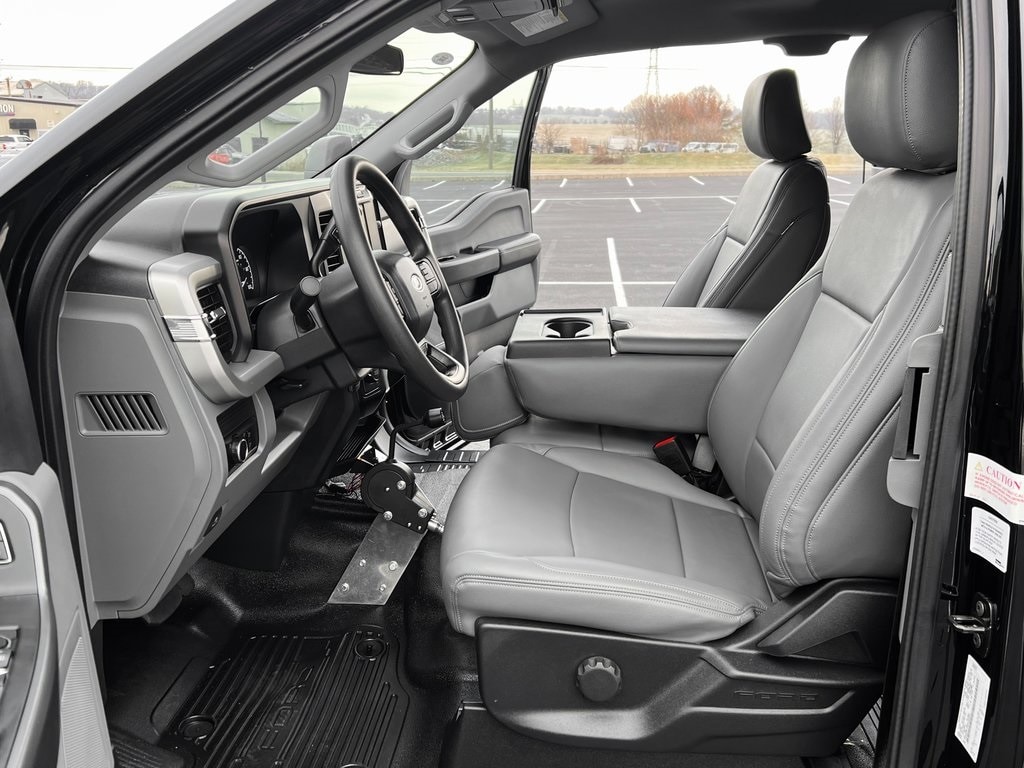 Used 2024 Ford F-550SD XLT Chassis