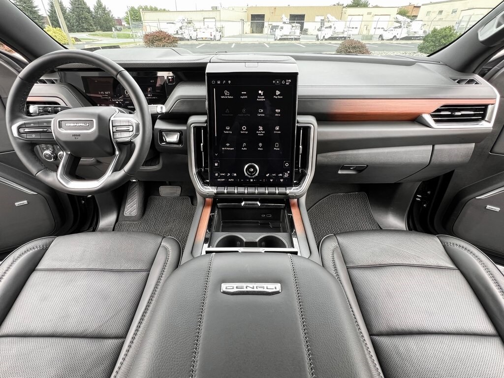 2025 Gmc Yukon XL Denali photo 3