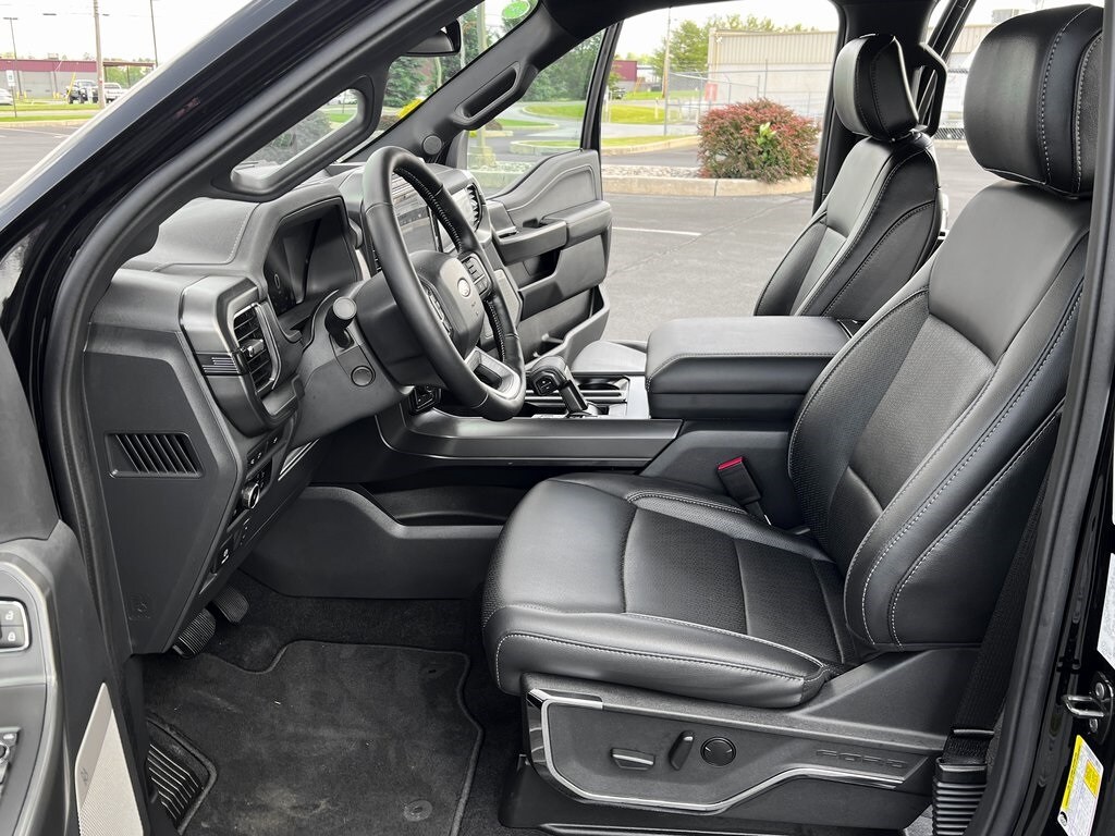 2024 Ford F-150 Lariat photo 2