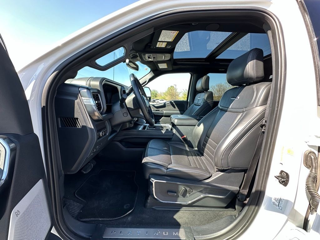 Used 2025 Ford F-250SD Platinum Truck