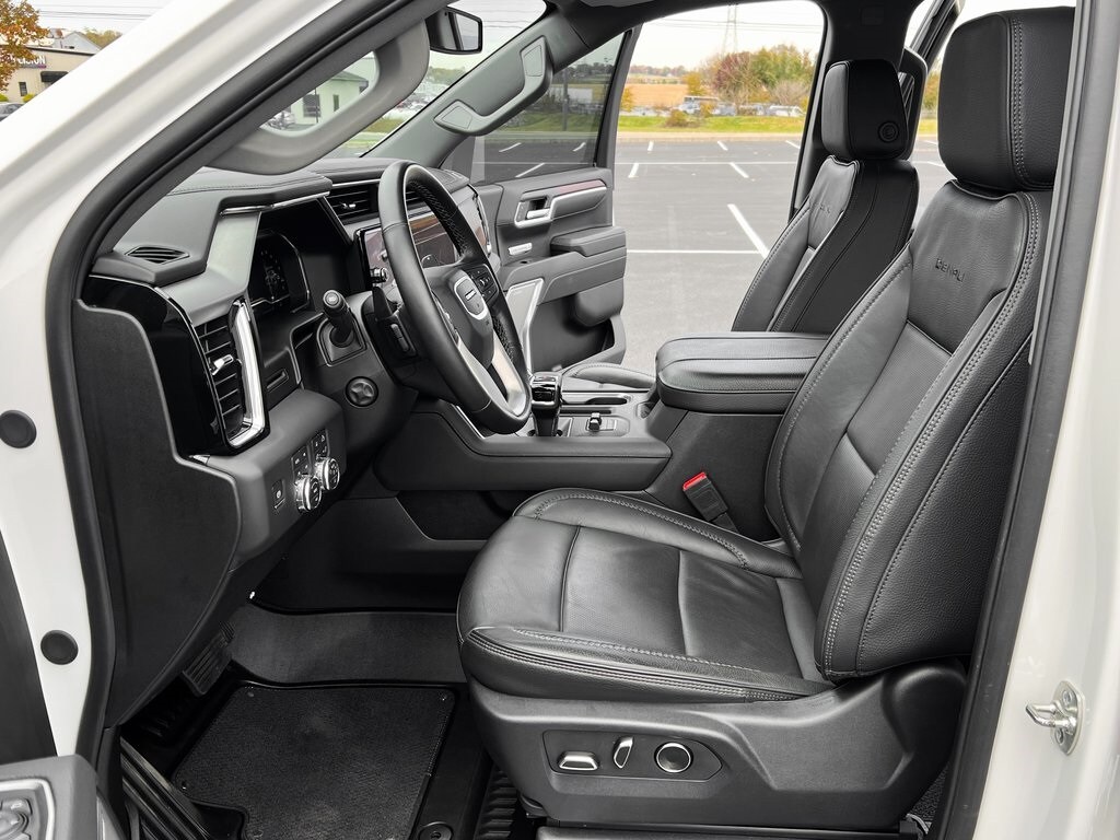 2025 Gmc Sierra 1500 Denali photo 2