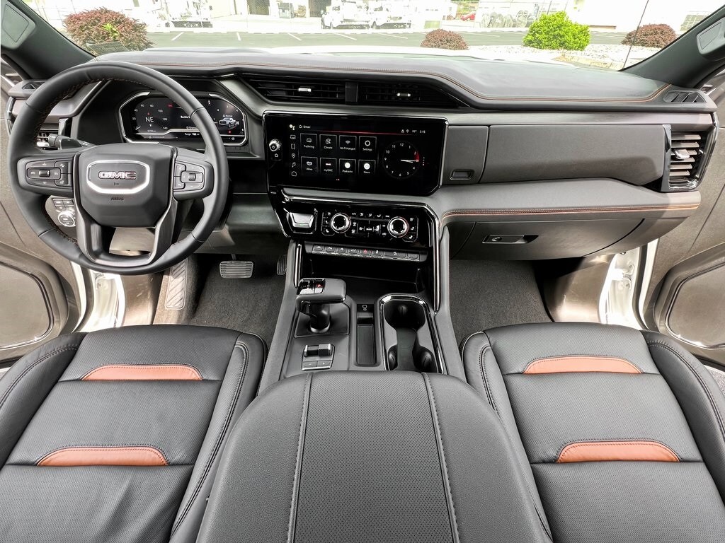 2024 Gmc Sierra AT4 photo 3