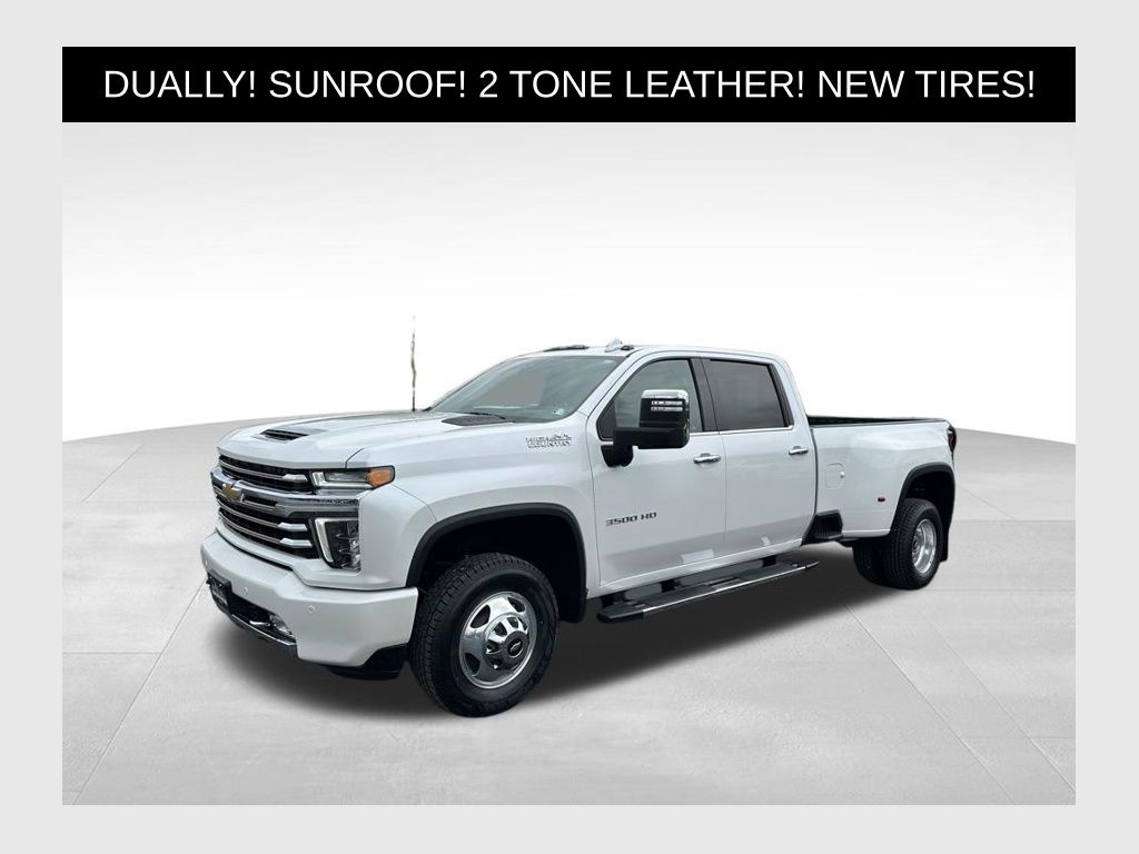 2022 Chevrolet Silverado HD High Country 4WD Crew Cab Long Box DRW's photo