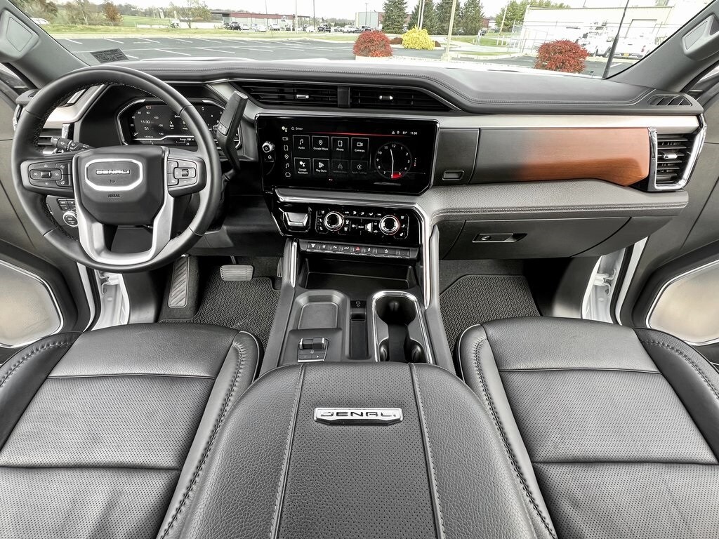 Used 2024 GMC Sierra 2500HD Denali Truck