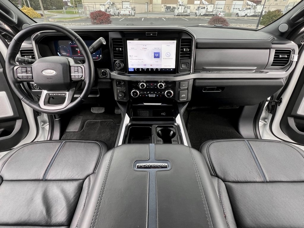 Used 2025 Ford F-250SD Platinum Truck