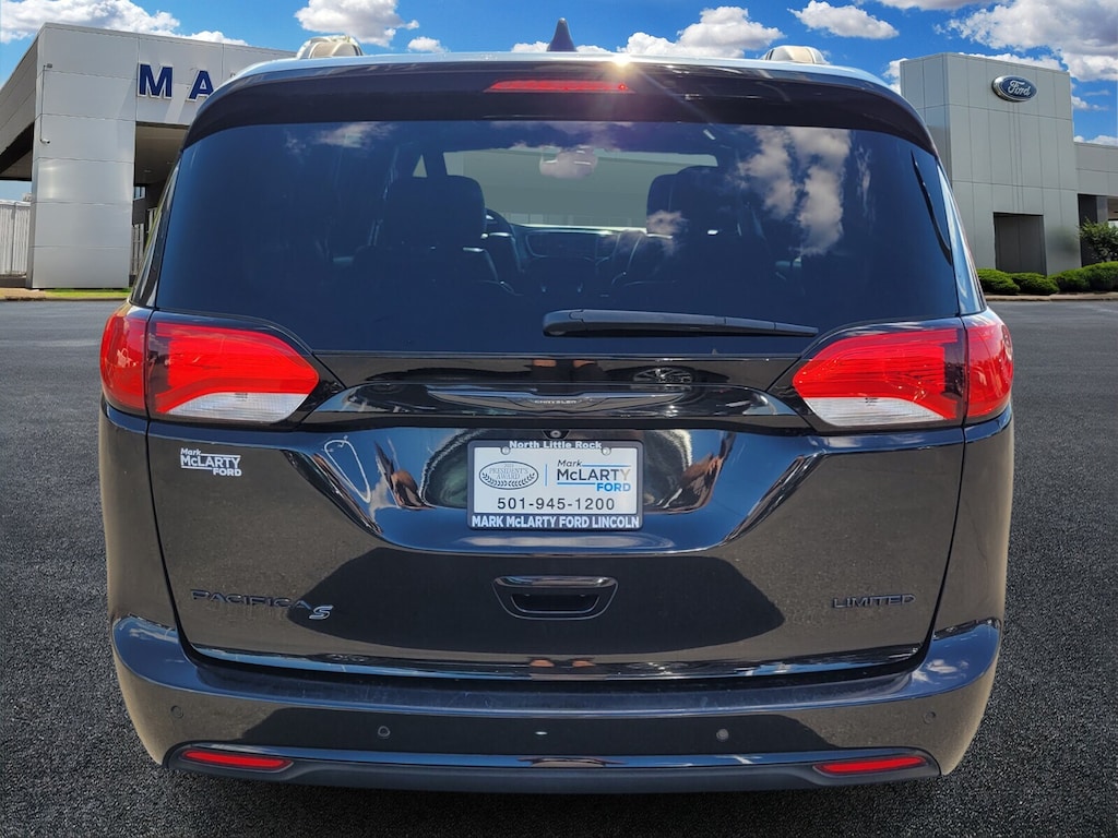 Used 2019 Chrysler Pacifica Limited Van Passenger Van