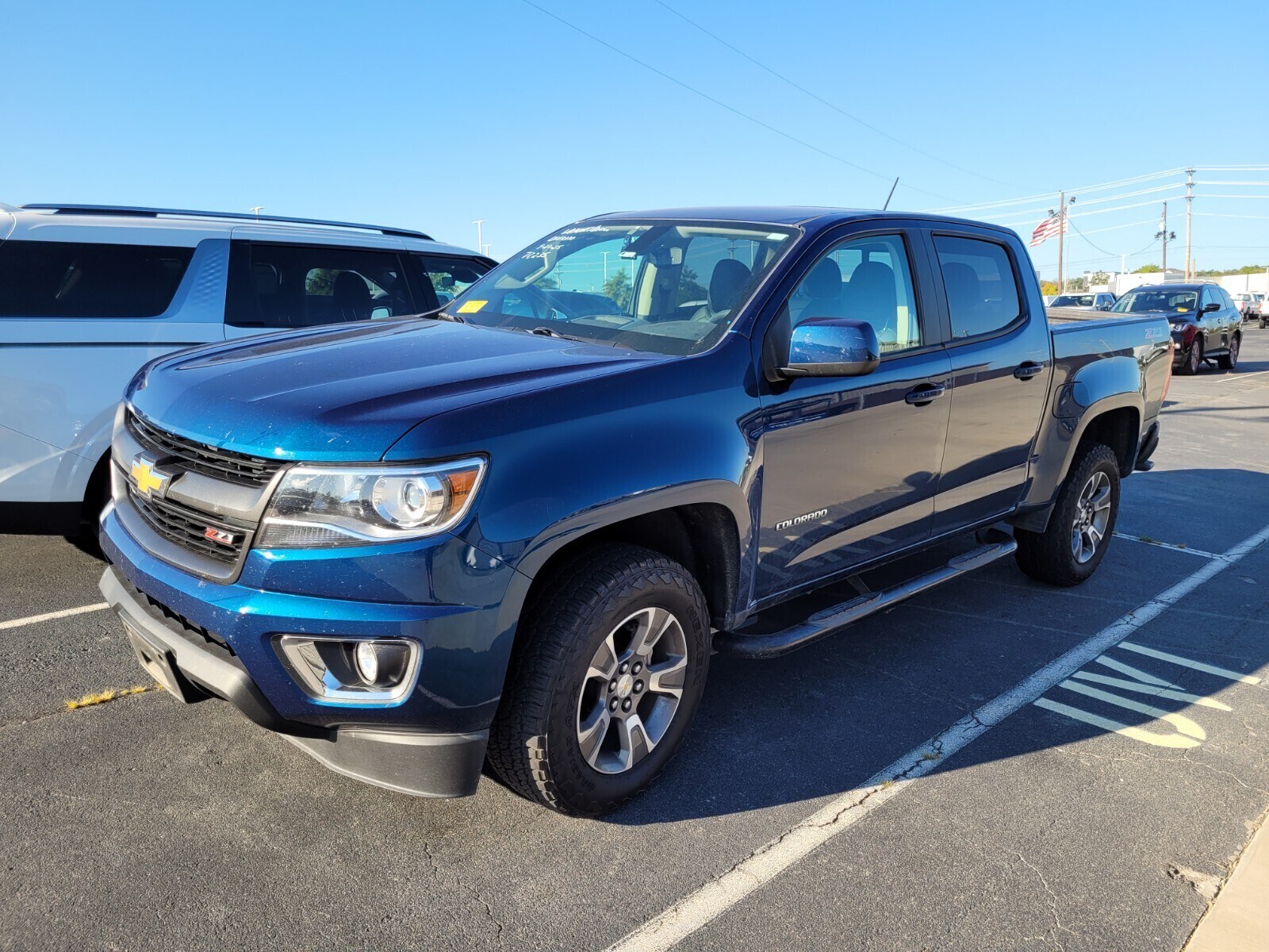 2020 Chevrolet Colorado Z71 photo 2