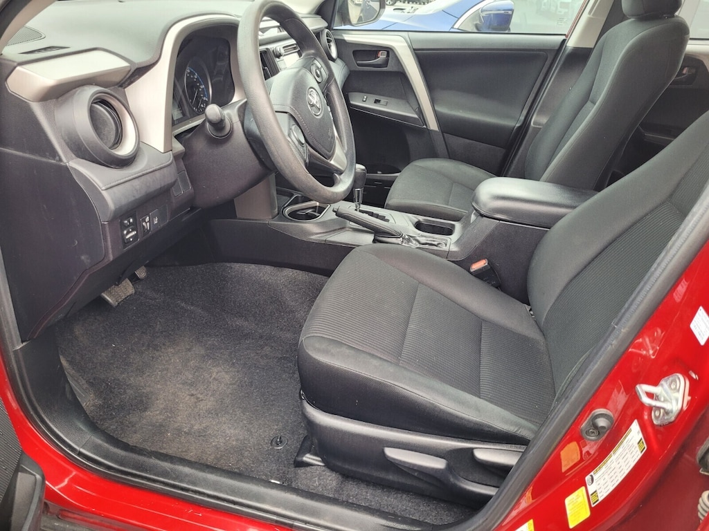 Used 2018 Toyota RAV4 LE SUV