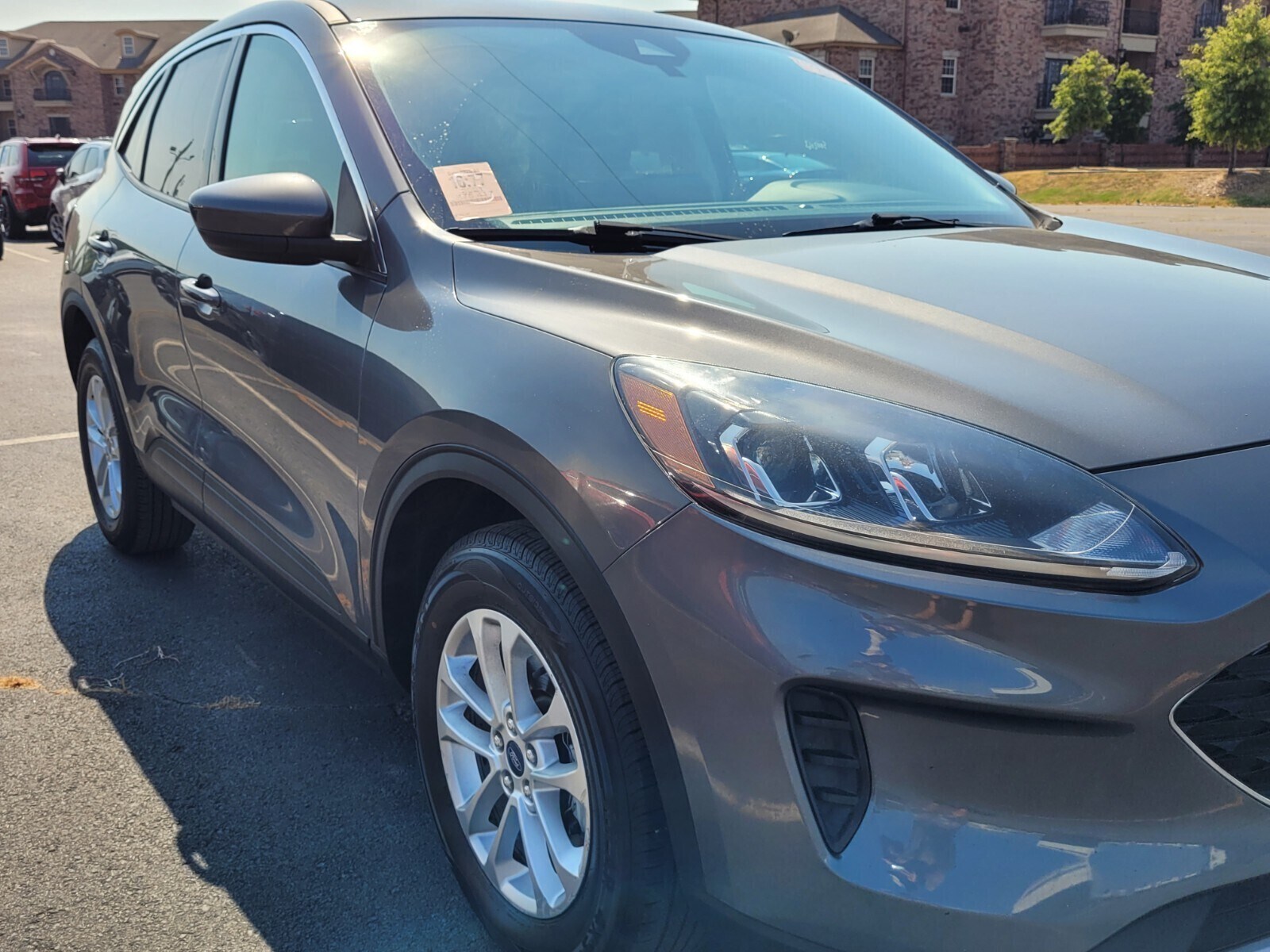 2021 Ford Escape SE photo 2