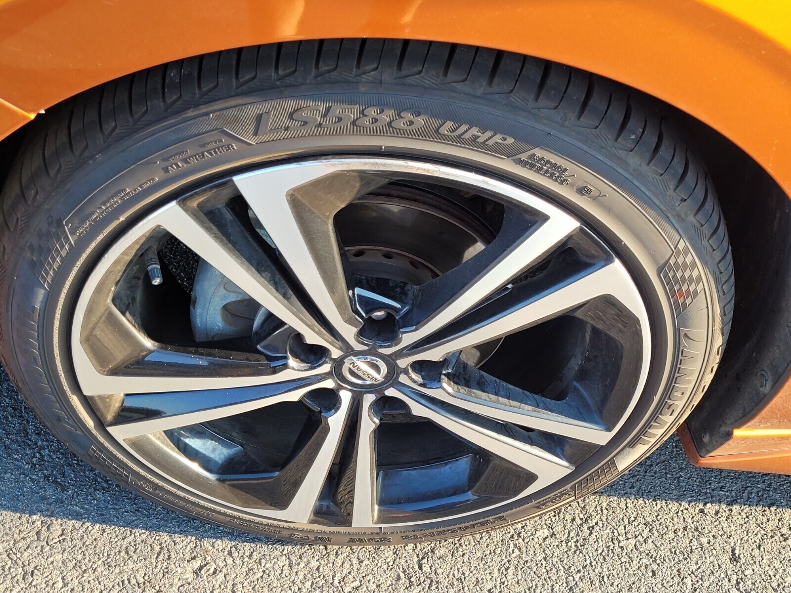 2022 Nissan Sentra SR photo 4