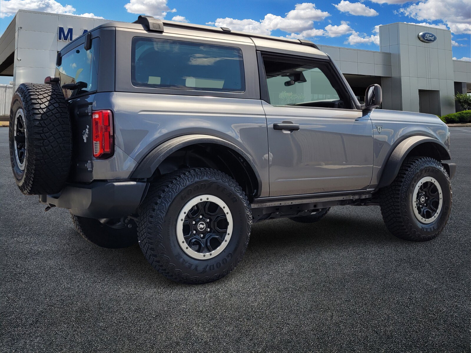 2021 Ford Bronco Base photo 3