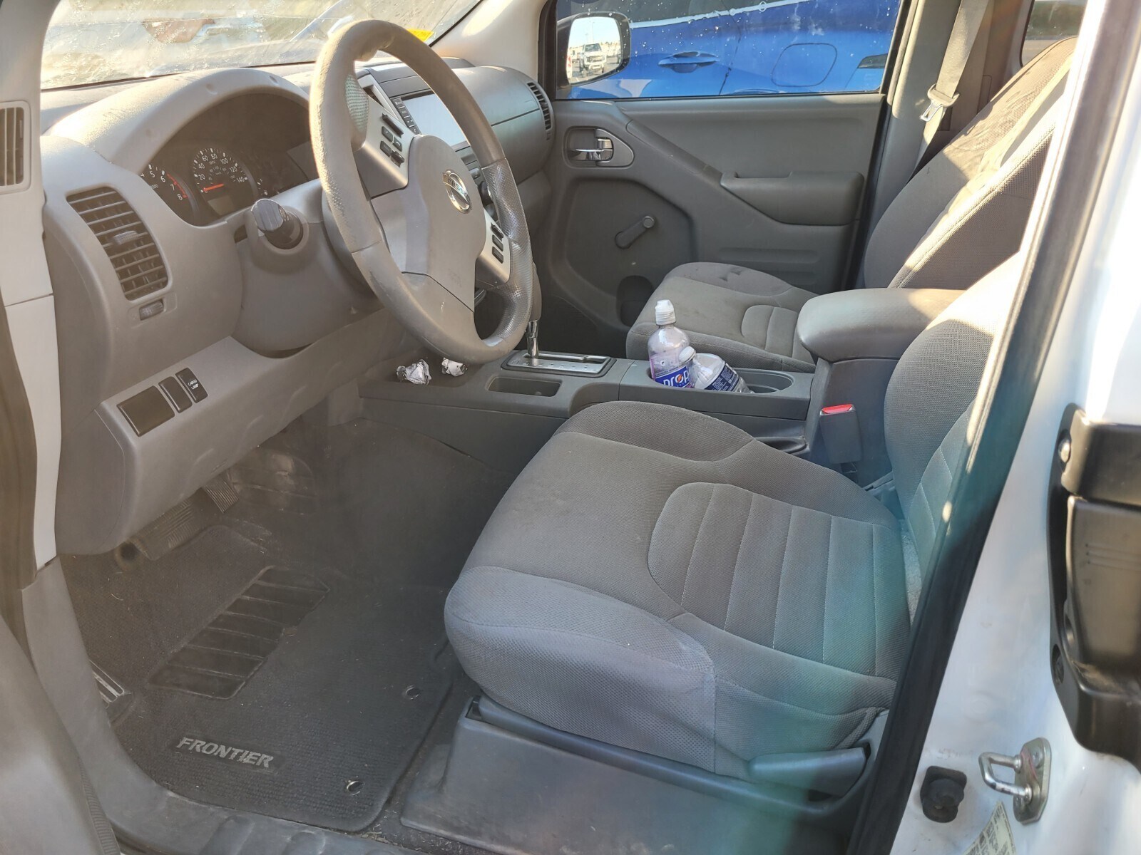 2019 Nissan Frontier King Cab S photo 2