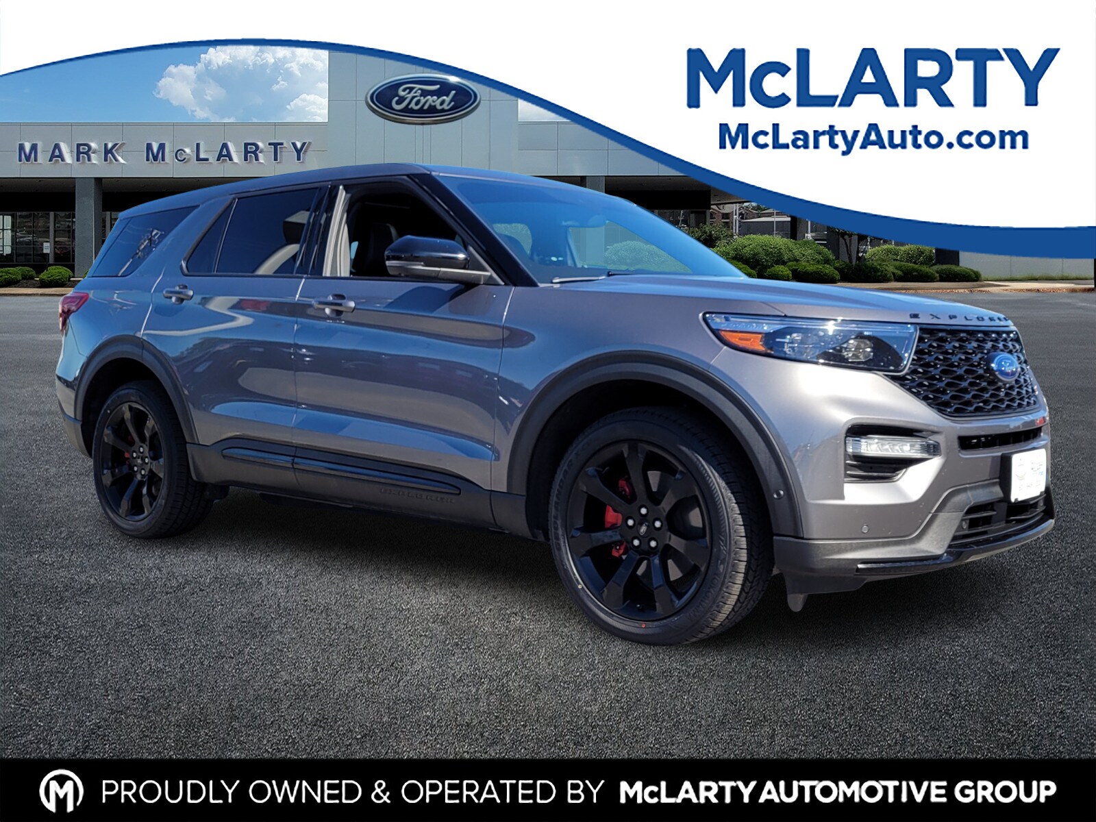 2022 Ford Explorer ST's photo