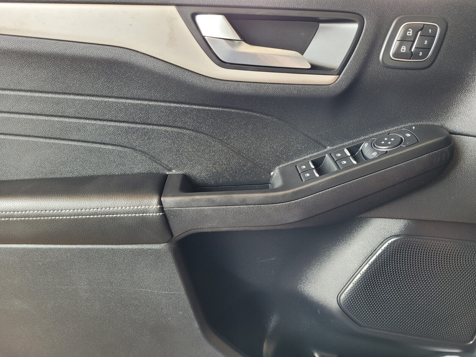 2022 Ford Escape SEL - Photo 26