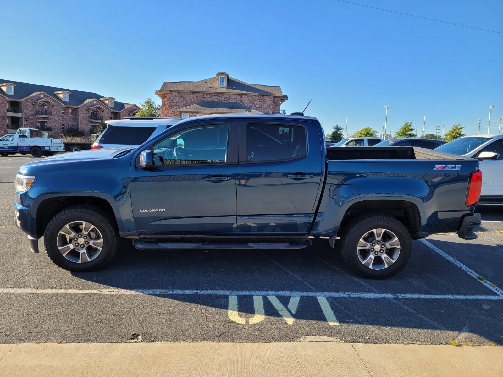 2020 Chevrolet Colorado Z71 photo 3