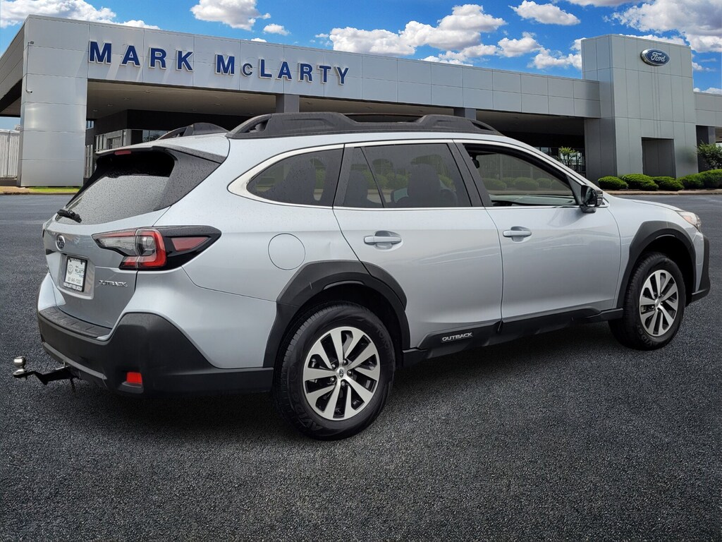 Used 2025 Subaru Outback Premium SUV