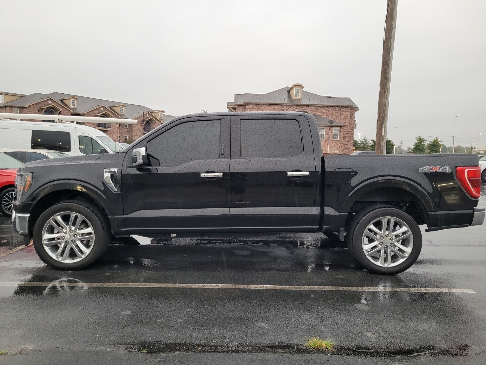 2023 Ford F-150 XLT photo 3