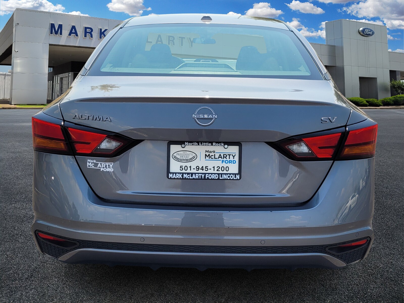 2024 Nissan Altima 2.5 SV photo 2