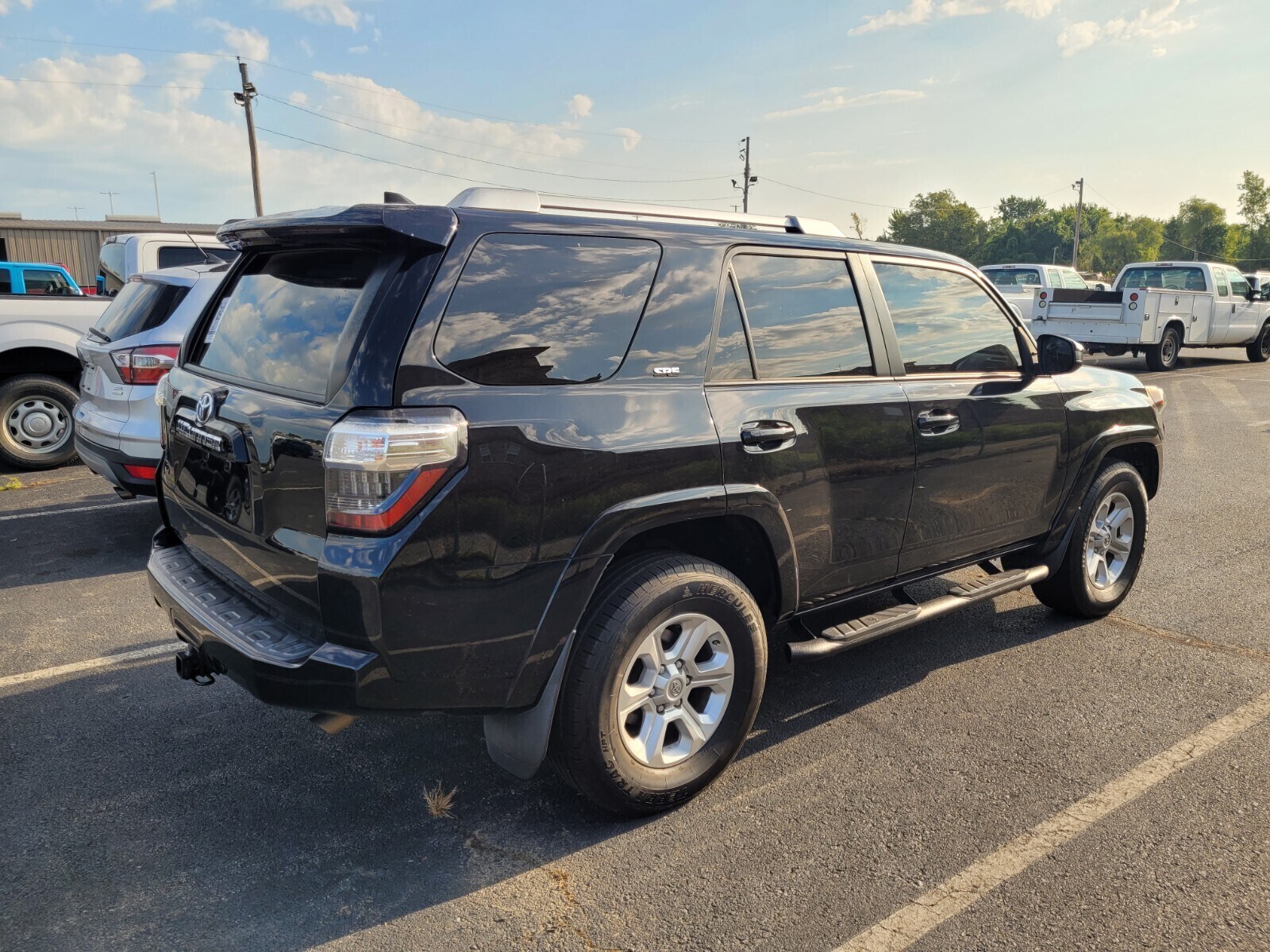 2018 Toyota 4Runner SR5 2WD photo 2