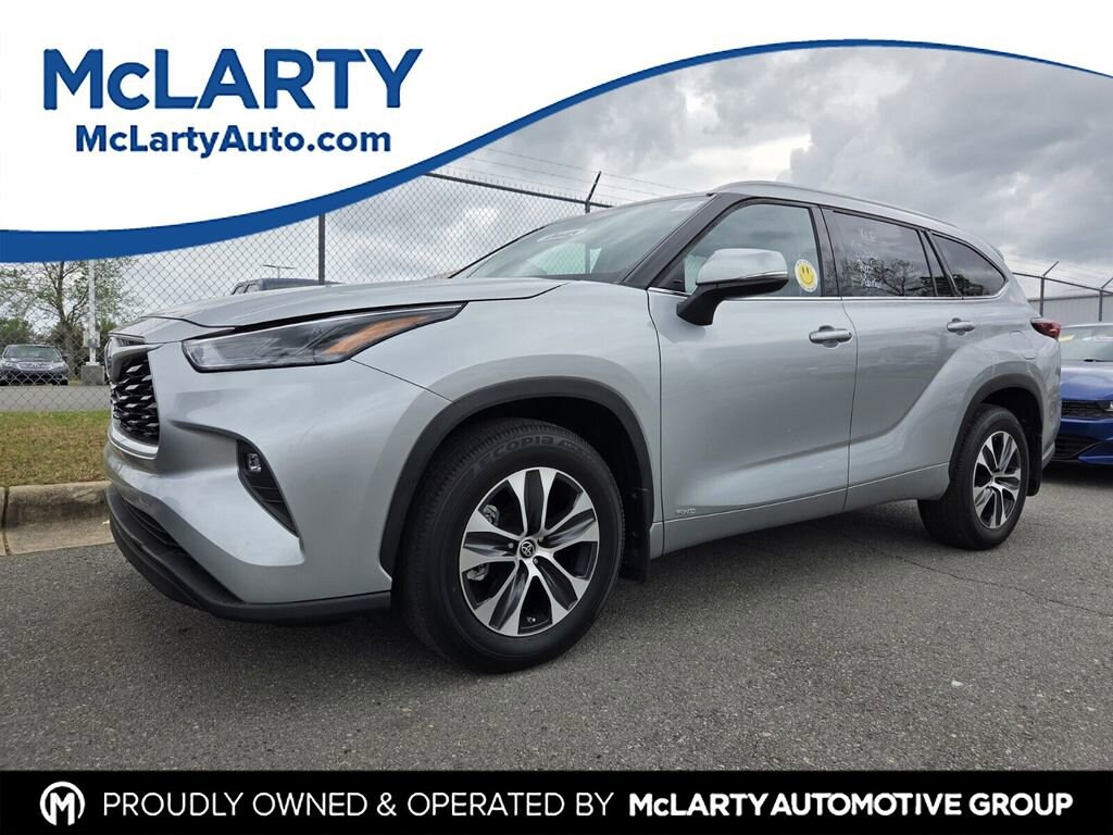 Used 2022 Toyota Highlander Hybrid XLE SUV
