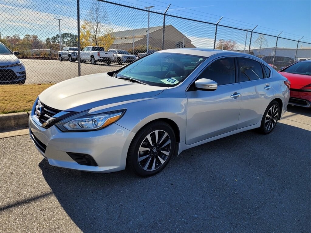 Used 2018 Nissan Altima 2.5 SV Sedan