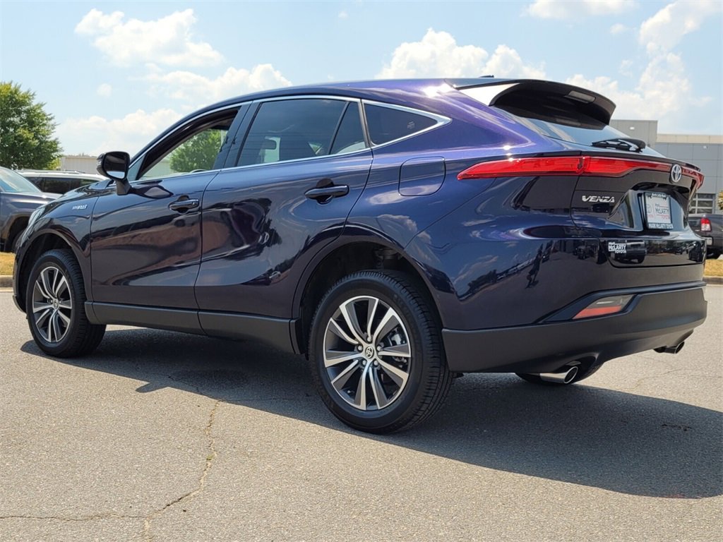 2021 Toyota Venza LE photo 4