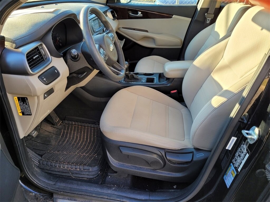 Used 2016 Kia Sorento 3.3L LX FWD SUV