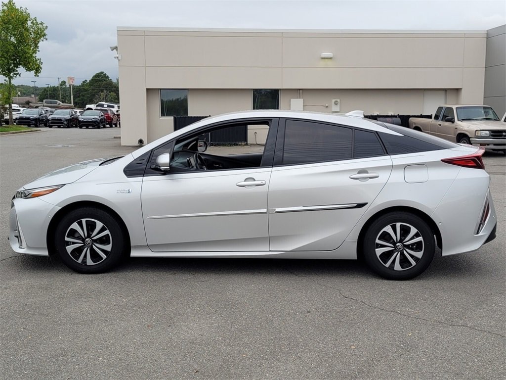 2019 Toyota Prius Prime Advanced photo 2