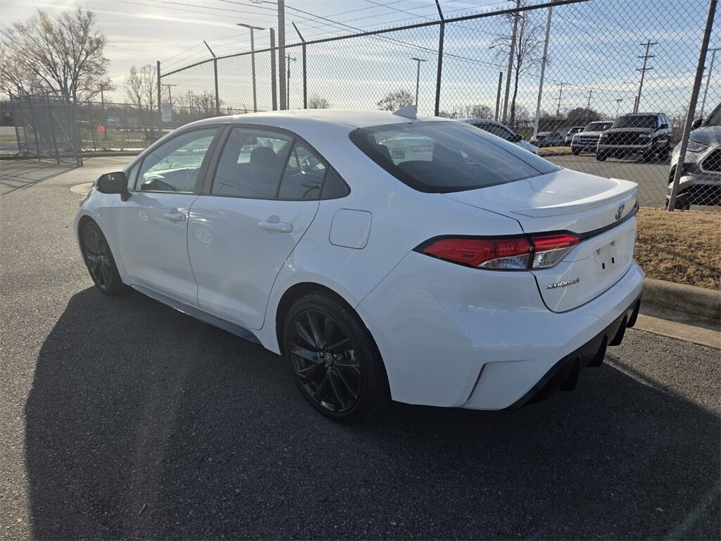 Used 2025 Toyota Corolla SE Sedan