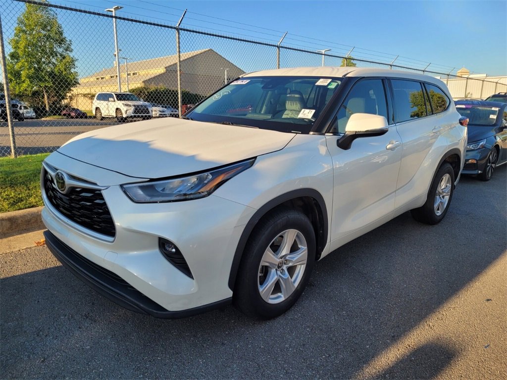 2020 Toyota Highlander L photo 2