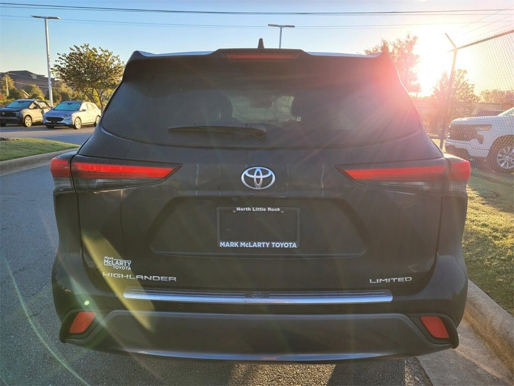 Used 2021 Toyota Highlander Limited SUV