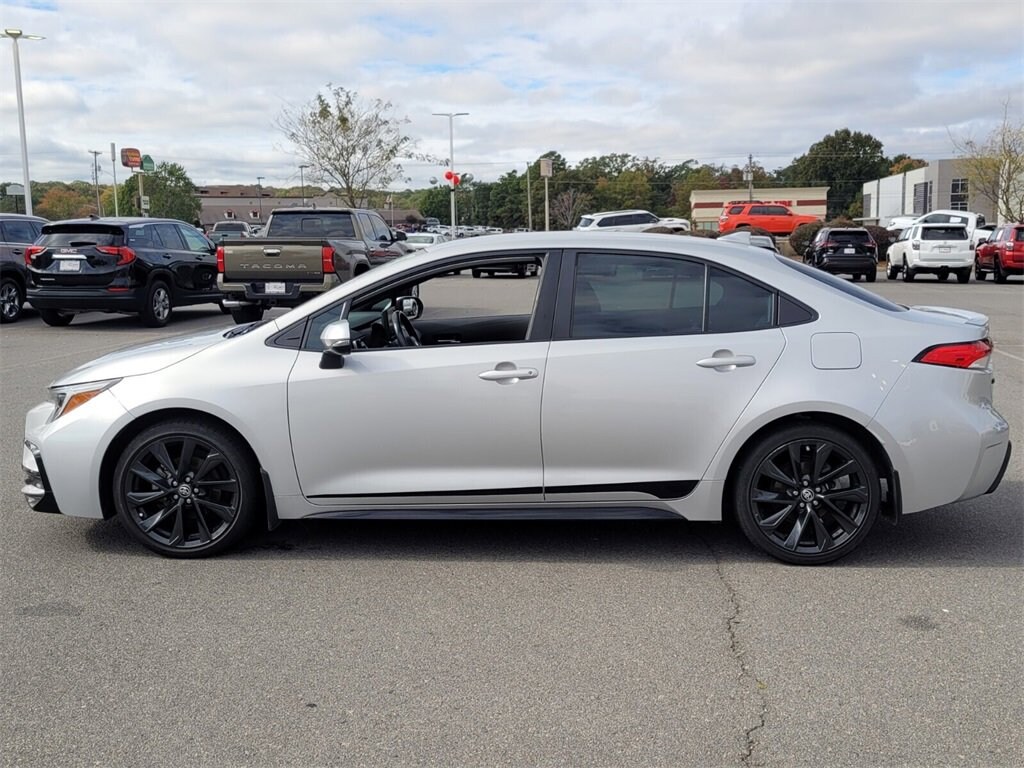 Used 2024 Toyota Corolla SE Sedan