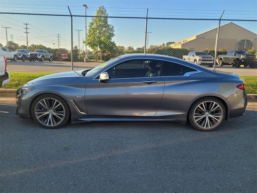 2018 Infiniti Q60 3.0t Luxe photo 3