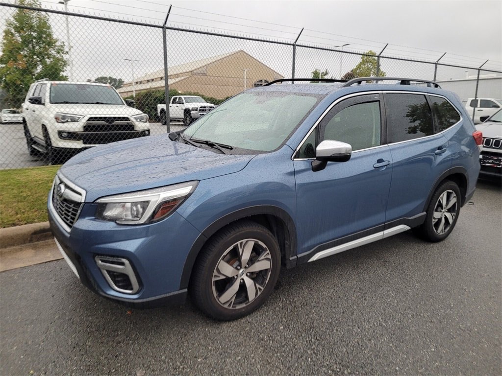 2020 Subaru Forester Touring photo 2