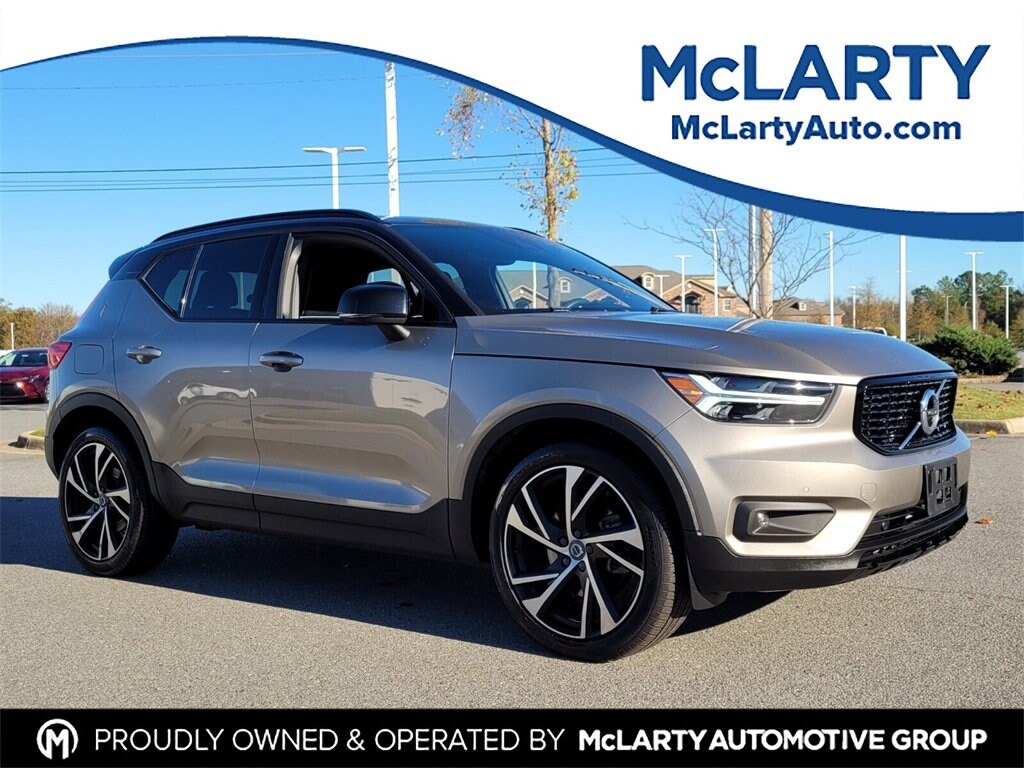 Used 2022 Volvo XC40 T5 AWD R-Design SUV