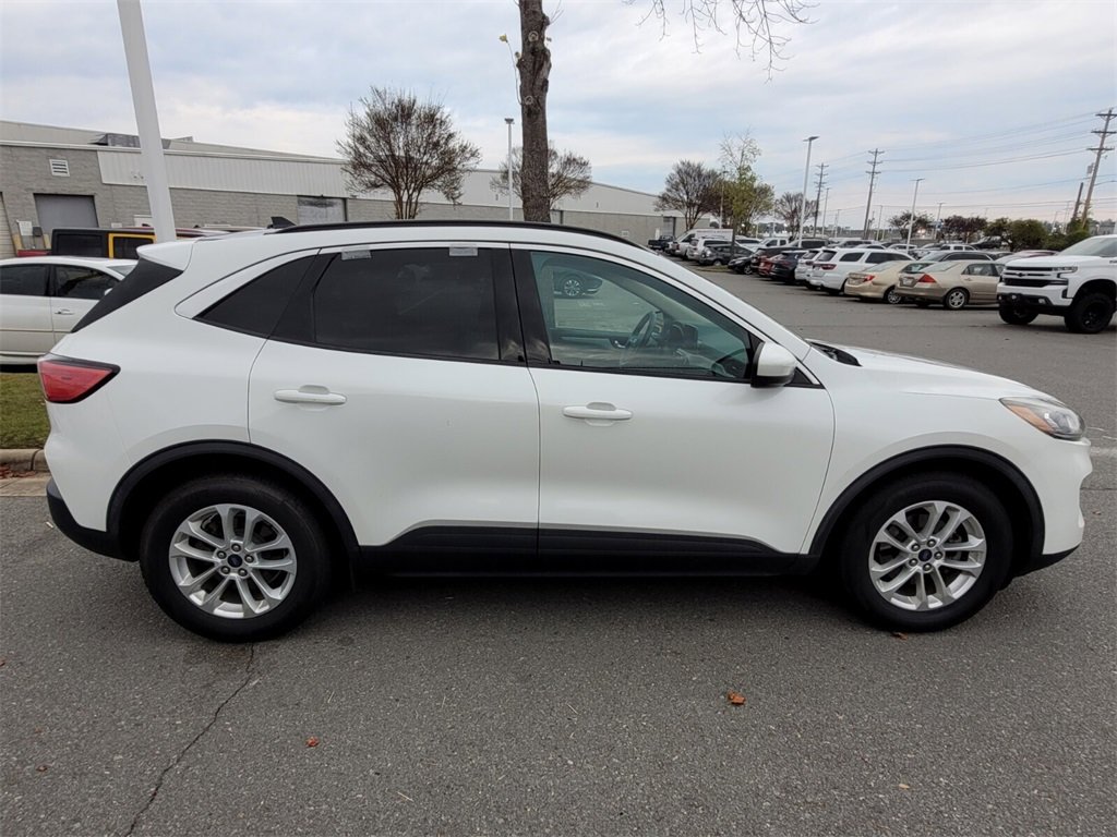 2020 Ford Escape SE photo 2