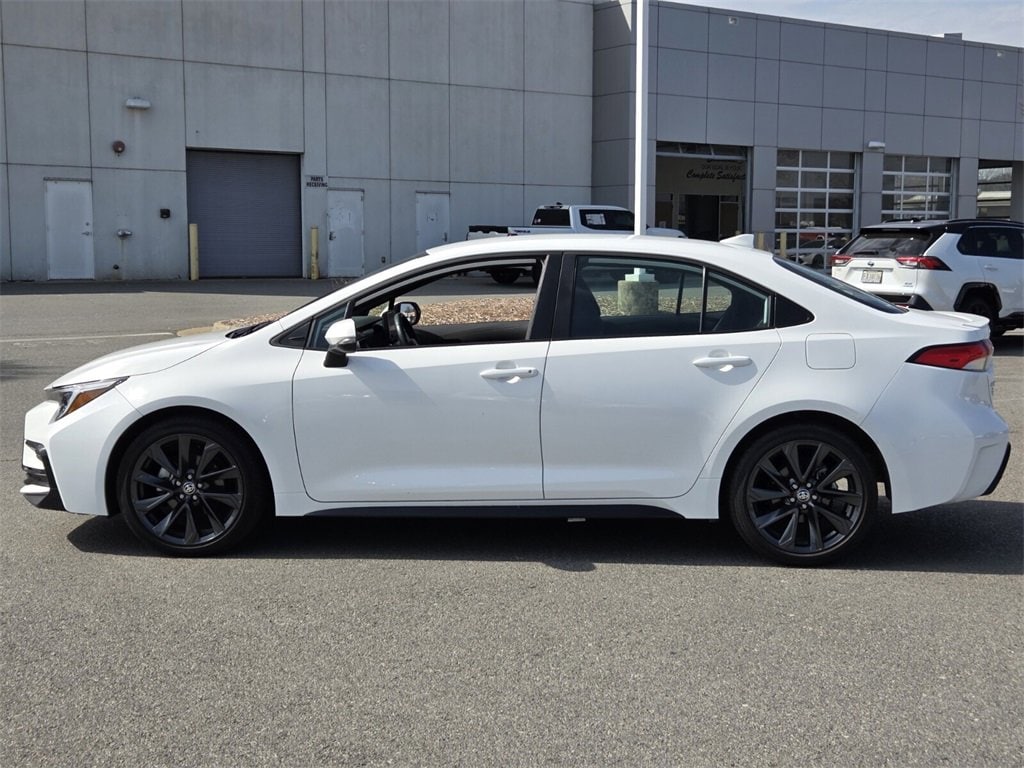 Used 2025 Toyota Corolla SE Sedan