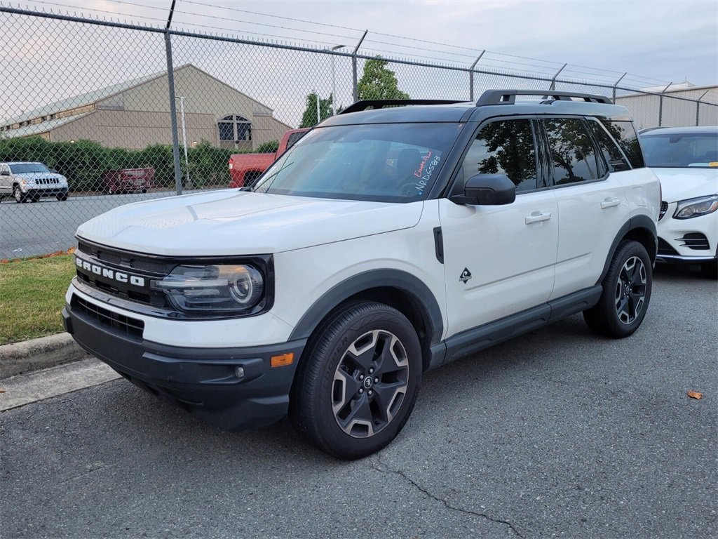 2022 Ford Bronco Sport Outer Banks photo 2