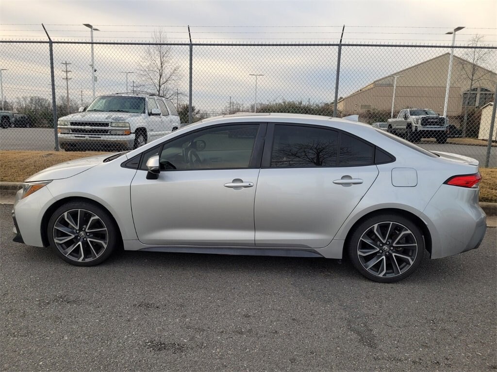 Used 2020 Toyota Corolla SE Sedan