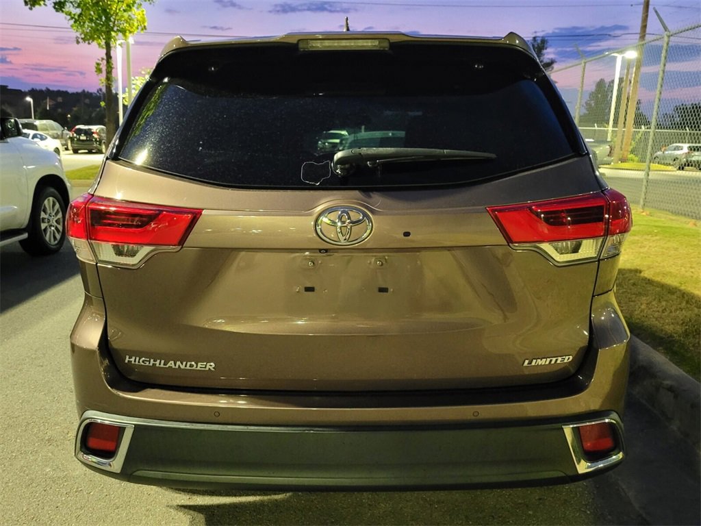 2019 Toyota Highlander Limited photo 3