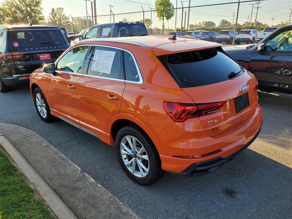 2024 Audi Q3 45 TFSI S line Premium photo 3
