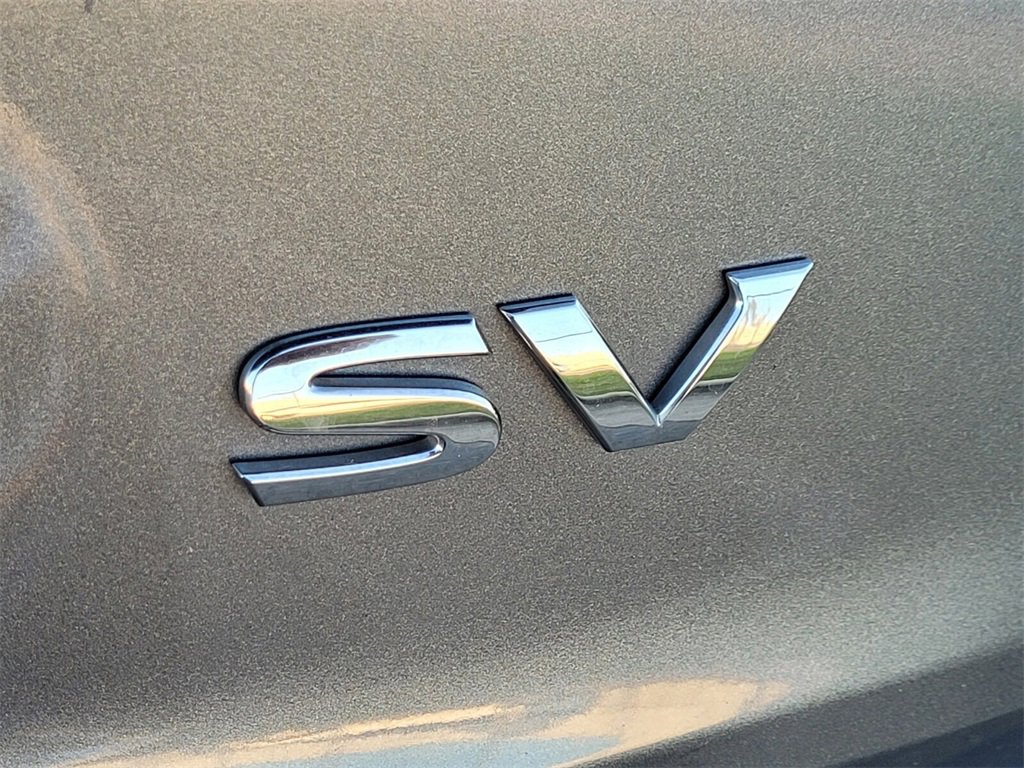 2023 Nissan Rogue SV photo 2