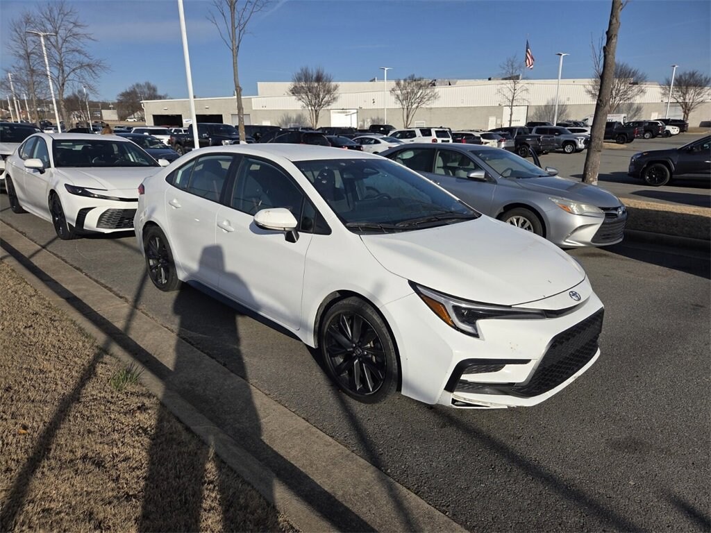 Used 2025 Toyota Corolla SE Sedan