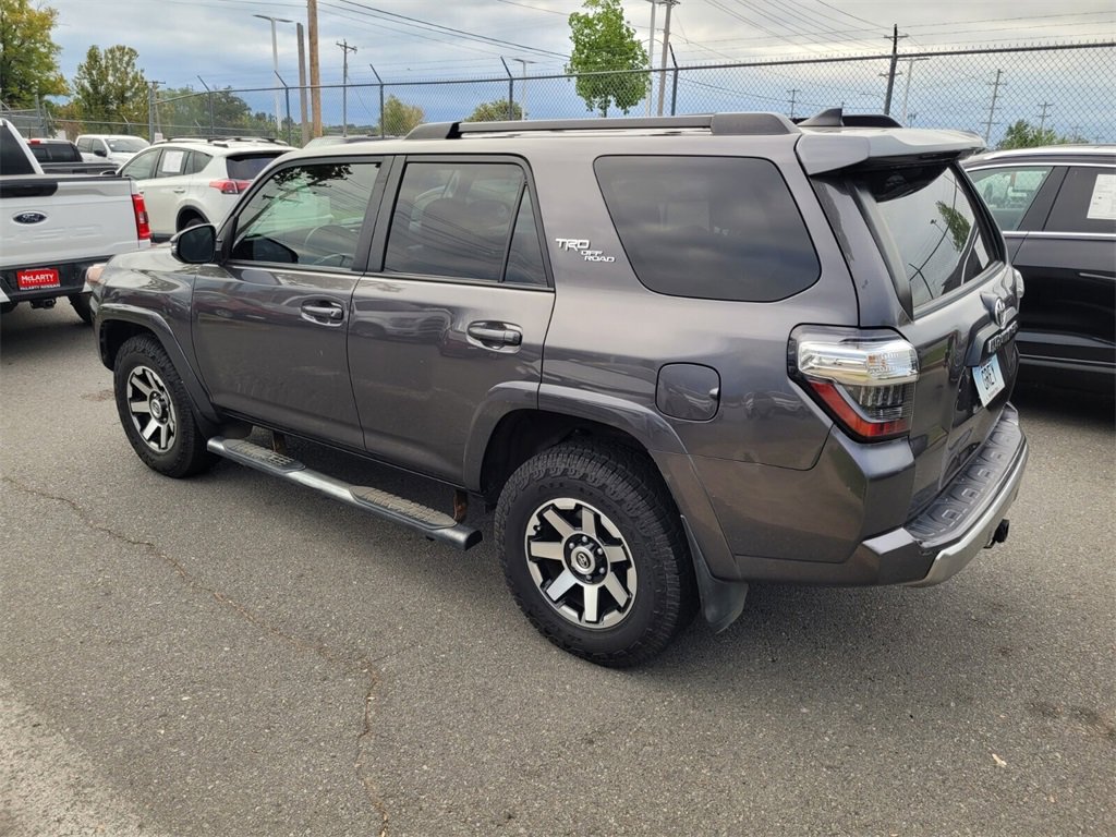 2019 Toyota 4Runner TRD Off-Road Premium photo 3